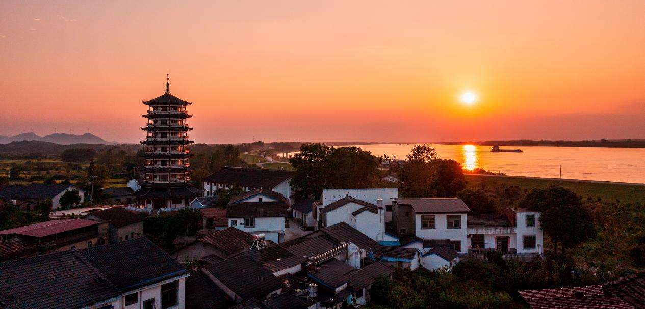 长江入湘第一塔